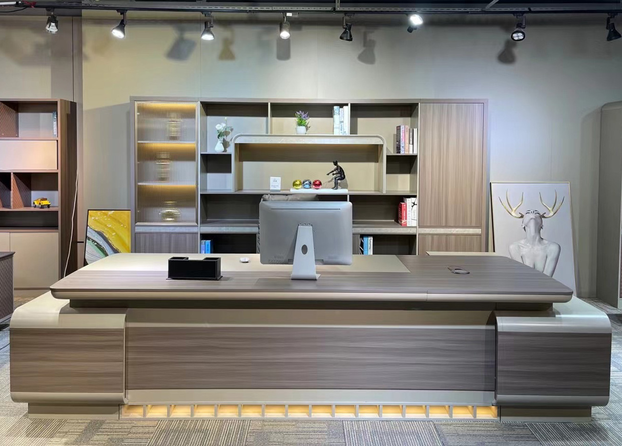 奢華之選，盡在“現(xiàn)代輕奢辦公桌